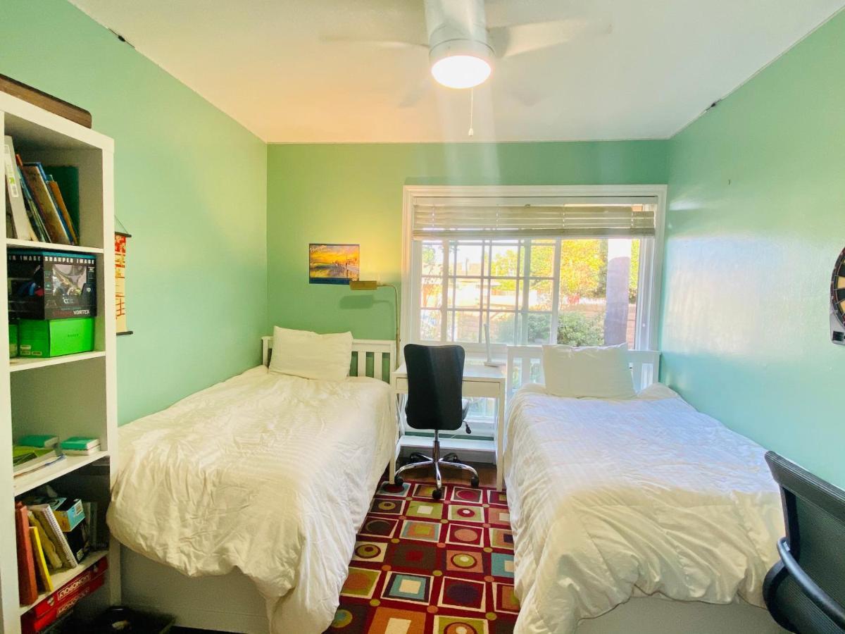 Costa Mesa Homestay - Private Rooms With 2 Shared Baths And Hosts Onsite Extérieur photo