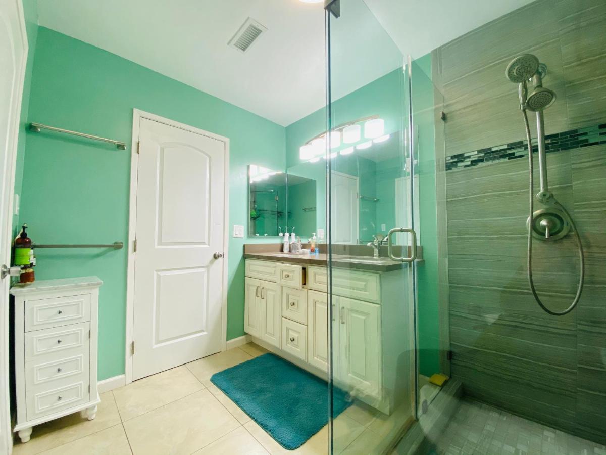 Costa Mesa Homestay - Private Rooms With 2 Shared Baths And Hosts Onsite Extérieur photo